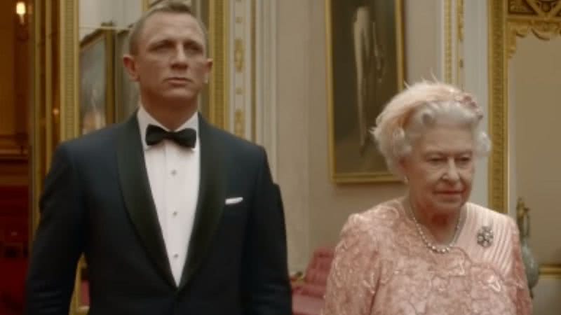 Rainha Elizabeth II e Daniel Craig, em 2012 - Divulgação/Youtube/Olympics