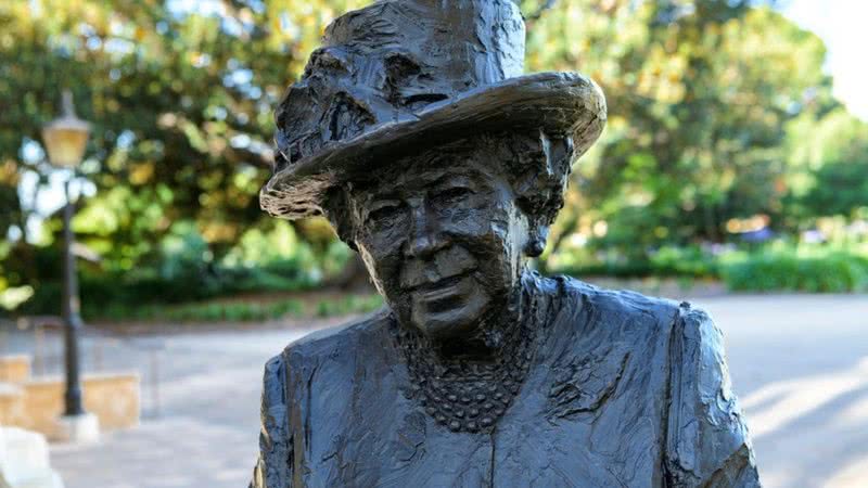 Fotografia de estátua em homenagem a Rainha da Inglaterra - Divulgação/Palácio de Buckingham