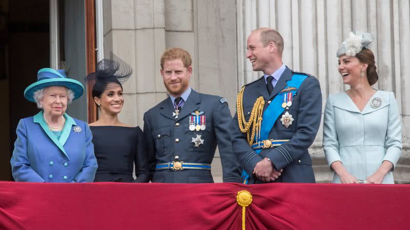 Fotografia de Elizabeth II, Meghan Markle, Príncipe Harry, Príncipe William e Kate Middleton - Getty Images