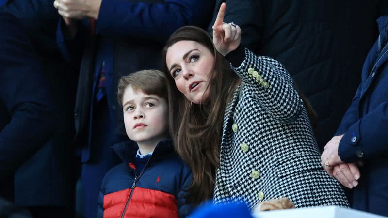 Kate Middleton e Príncipe George durante evento, em fevereiro - Getty Images