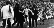 A famosa fotografia do primeiro streaker da História - Divulgação/Ian Bradshaw