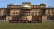 Fotografia frontal do Palácio de Buckingham - Getty Images