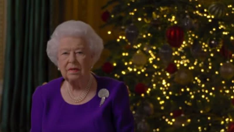 Rainha durante o pronunciamento de natal de 2020 - Divulgação/Youtube/BBC