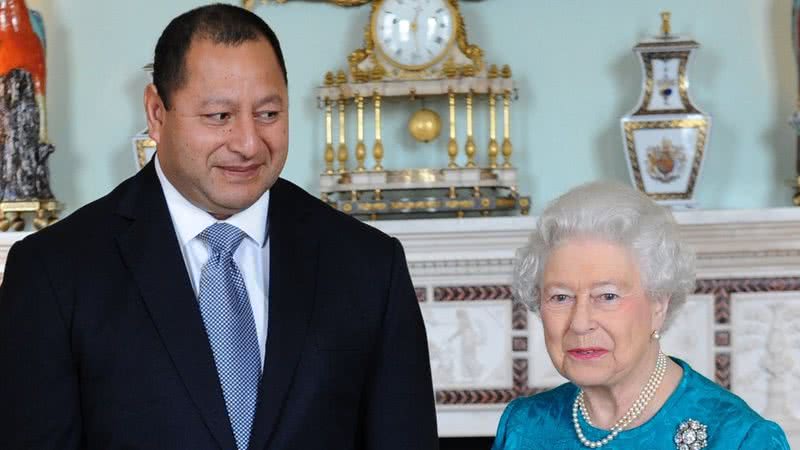 Rainha Elizabeth II e Tupou VI, rei de Tonga - Getty Images