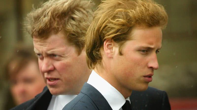 Charles Spencer, irmão da princesa Diana, e o príncipe William em 2004 - Getty Images