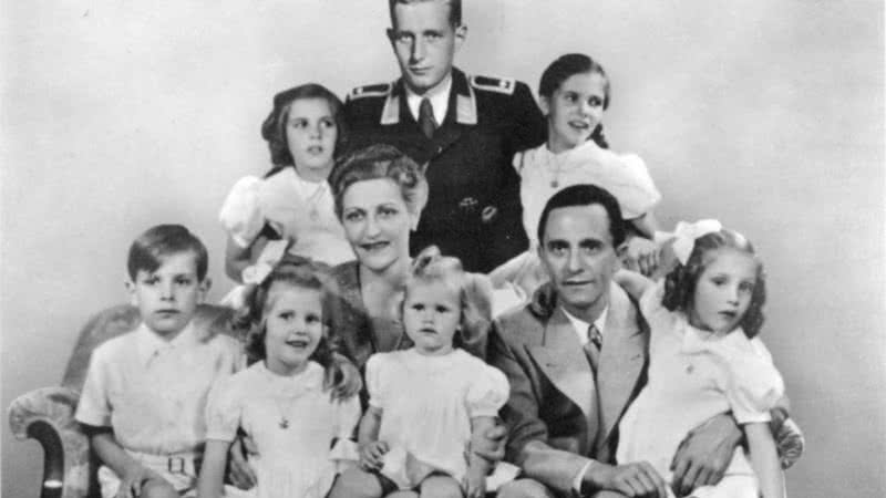 Familia Goebbels em foto pessoal - Wikimedia Commons