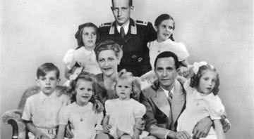 Familia Goebbels em foto pessoal - Wikimedia Commons