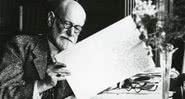 Freud durante uma de suas muitas pesquisas - Getty Images