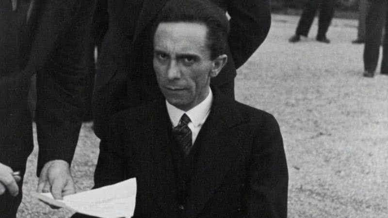 Goebbels em imagem rara - Wikimedia Commons