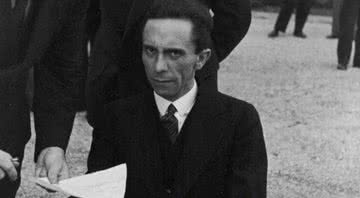 Goebbels em imagem rara - Wikimedia Commons