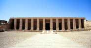 O templo sagrado de Abydos - Wikimedia Commons