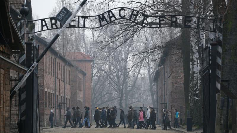 Portões de Auschwitz, campo de concentração localizado na Polônia - Getty Images