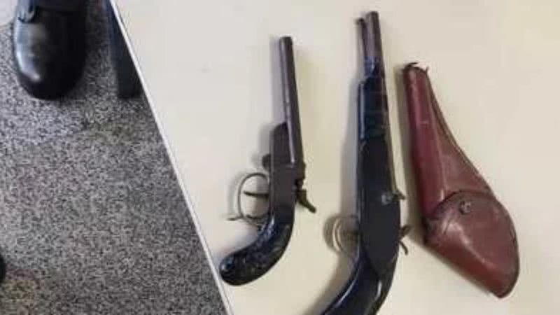 Armas encontradas em bolsa de criança de 3 anos - Reprodução/Guarda Civil Metropolitana