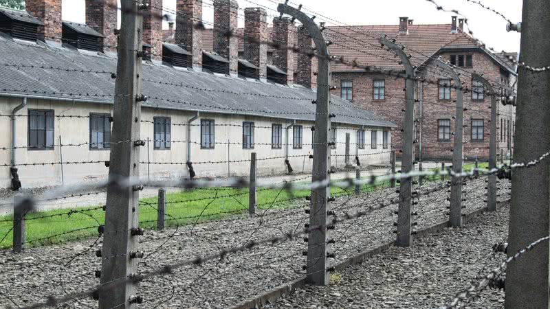 Registro de Auschwitz - larahcv, via Pixabay