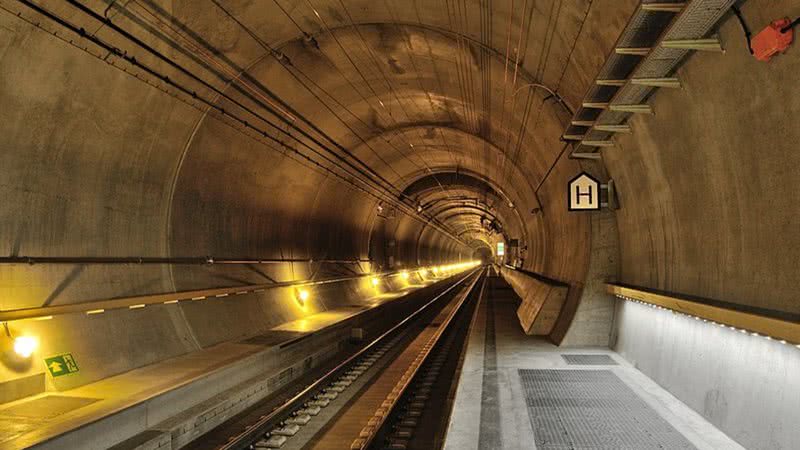 O túnel Gotthard Base - Zacharie Grossen via Wikimedia Commons