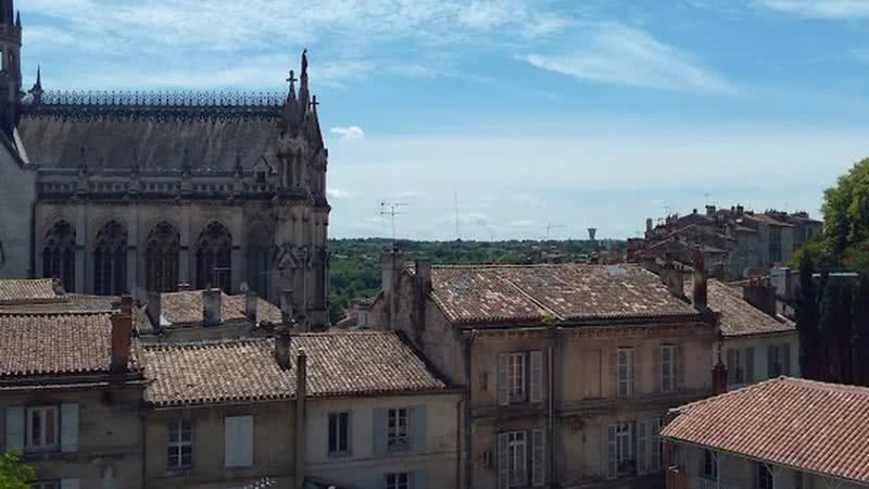 A cidade de Angoulême - Reprodução/Google Maps