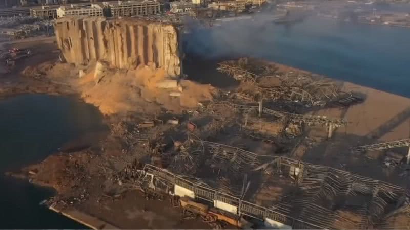 O região do Porto de Beirute, destruída pela explosão - Divulgação/YouTube/Sky News/05.08.2020