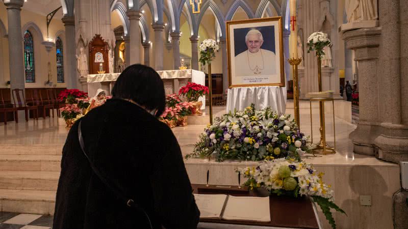 Fotografia tirada durante velório de Bento XVI - Getty Images