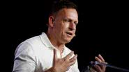 Peter Thiel discursando na Conferência Bitcoin de 2022 - Marco Bello/Getty Images