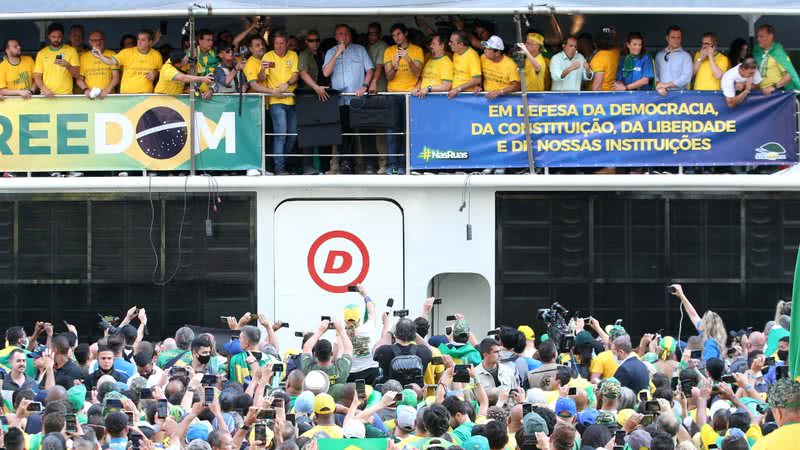 Bolsonaro durante protesto - Getty Images