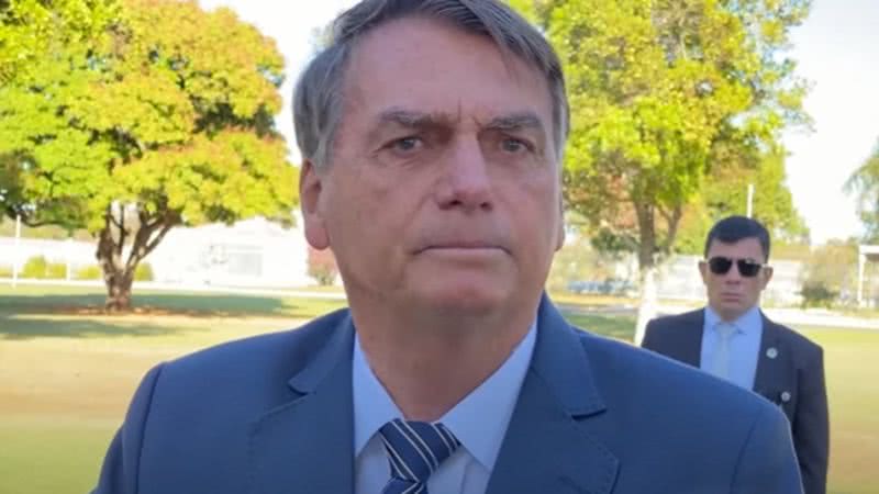 Bolsonaro em conversa com apoiadores no Palácio da Alvorada nesta semana - Divulgação/Youtube/Notícias do Brasil