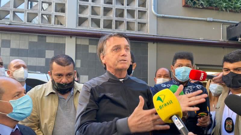 Bolsonaro ao deixar hospital - Divulgação/Annie Zanetti, via Agência Brasil