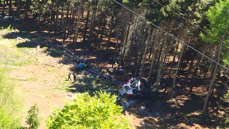 Imagem da cabine destruída após a queda - Divulgação / Twitter / emergenzavvf