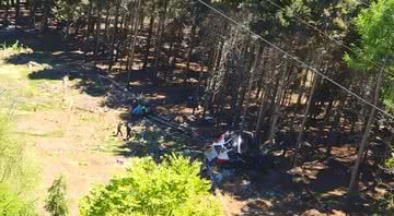 Imagem da cabine destruída após a queda - Divulgação / Twitter / emergenzavvf