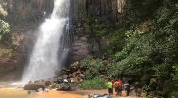 A cachoeira no Paraná - Divulgação/Operações Aéreas Samu