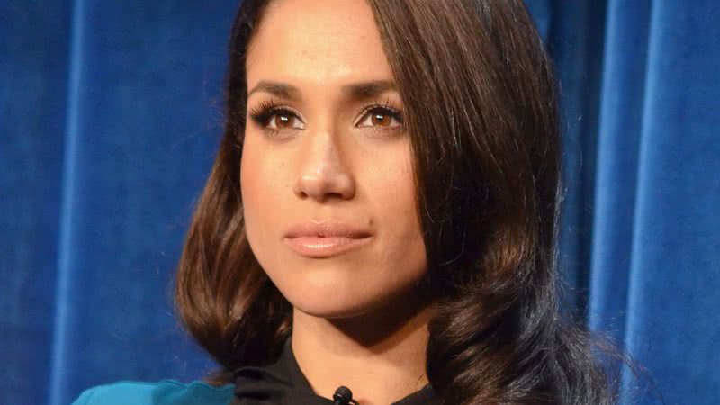 Meghan Markle promovendo sua série Suits, em 2013 - Wikimedia Commons