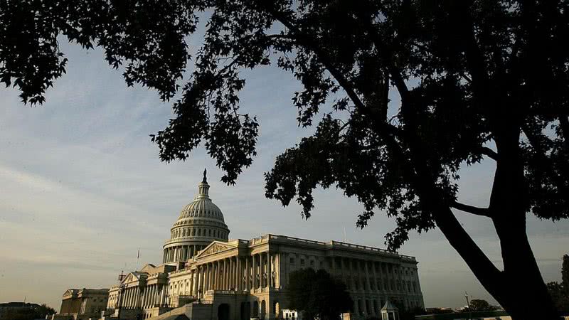 Político é preso por invadir Capitólio - Getty Images