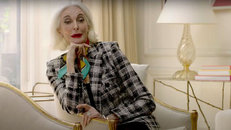 Carmen Dell'Orefice durante entrevista - Divulgação/ Youtube/ Veronica Beard