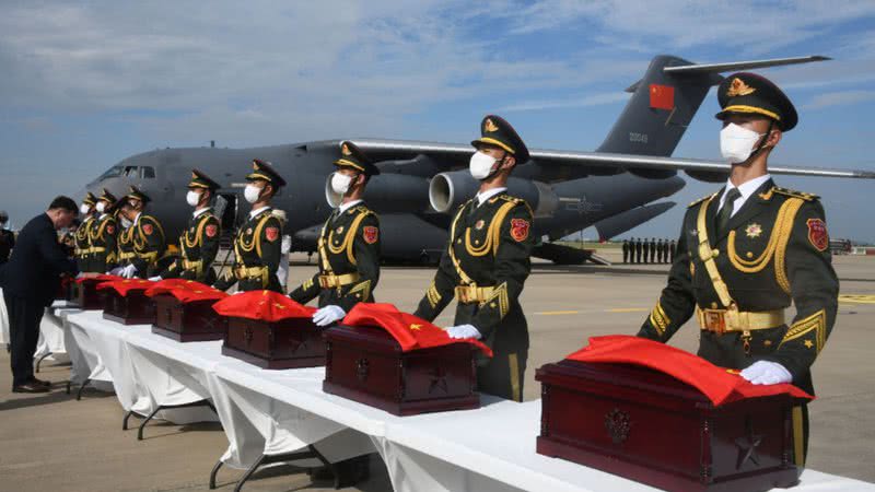 Cerimônia de entrega das urnas à China - Getty Images