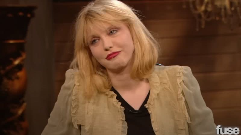 Courtney Love durante entrevista - Reprodução/Vídeo/Youtube/Fuse