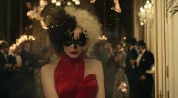 Emma Stone como Cruella em cena do primeiro trailer - Divulgação/Disney