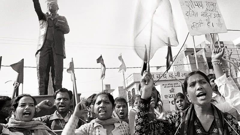 Mulheres dalit em protesto - Wikimedia Commons