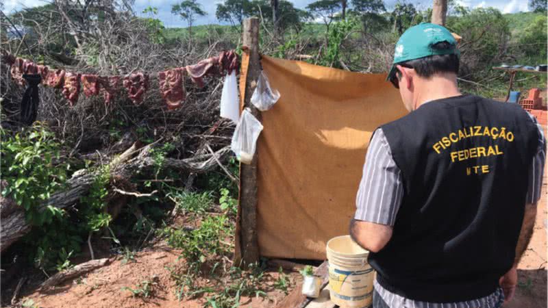 Flagrante de escravidão moderna na qual os trabalhadores não tinham onde armazenar alimentos - Acervo/MPT Mato Grosso do Sul