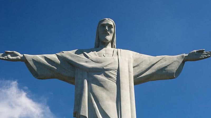 Estátua do Cristo Redentor, localizada no Rio de Janeiro - Wikimedia Commons