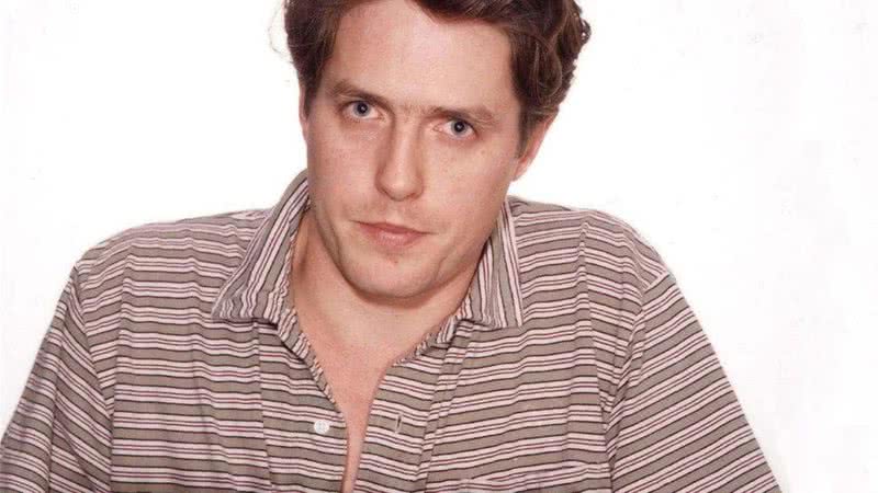 Fotografia de Hugh Grant quando foi preso por ser flagrado comprando serviços sexuais - Divulgação