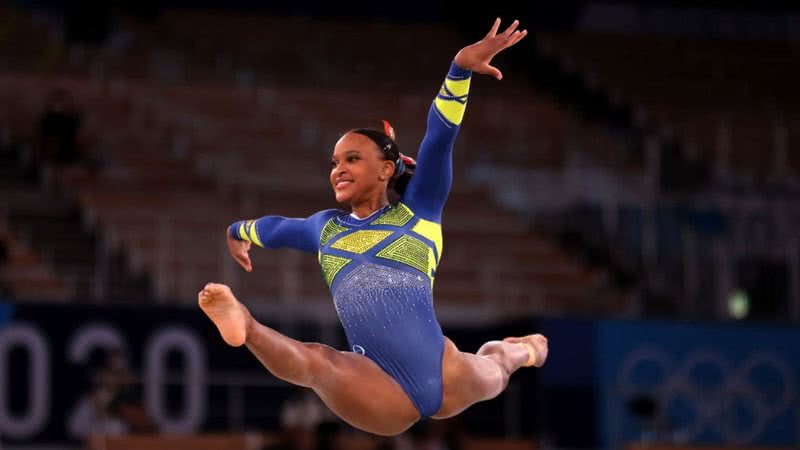 Fotografia de Rebeca Andrade durante Jogos Olímpicos de Tokyo - Getty Images