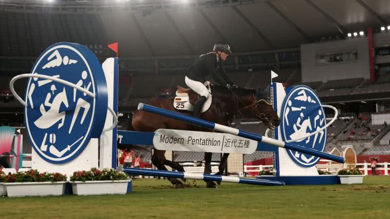 Fotografia do momento em que o cavalo falhou em fazer um dos saltos - Getty Images