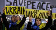 Grupo pede paz para a Ucrânia durante manifestação - Getty Images