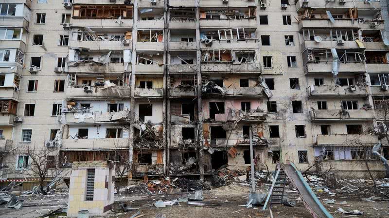 Prédio bombardeano na Ucrânia - Getty Images