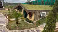 Casal construiu casa inspirada na obra de Tolkien - Divulgação / Recanto Hobbit