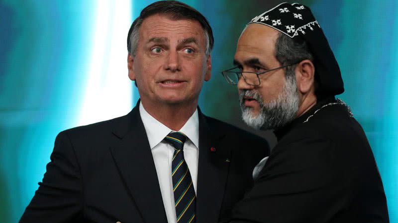 Jair Bolsonaro e Padre Kelmon - Getty Images