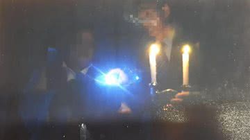 Casamento foi realizado à luz de velas - Divulgação / Arquivo pessoal