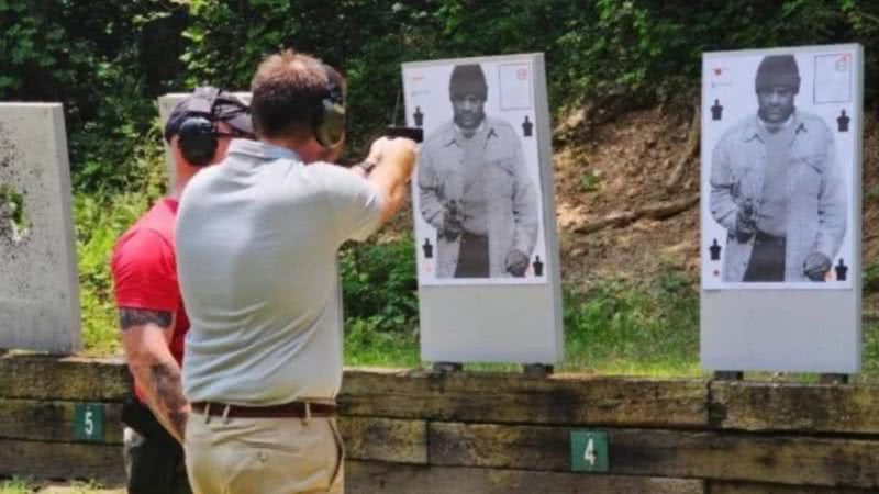 Imagem de homem negro foi utilizada em treinamento de tiro - Dvivulgação / NBC News