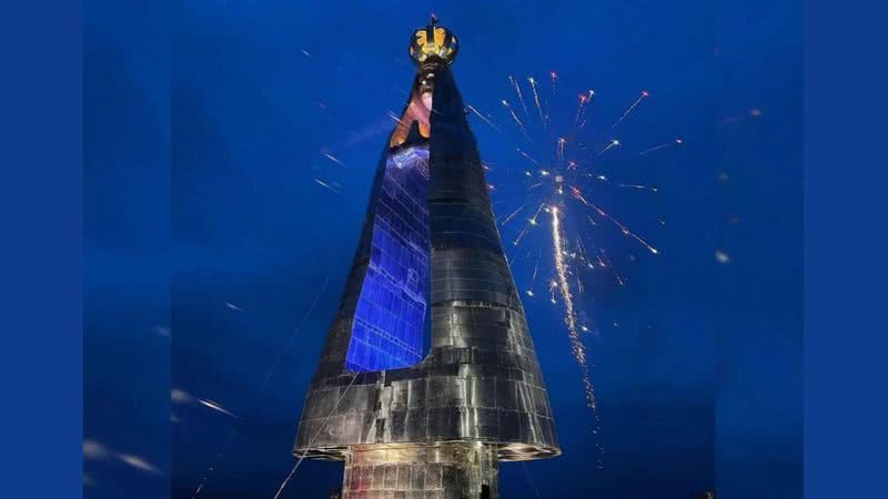 Estátua inaugurada no último fim de semana em Aparecida - Divulgação / Redes sociais