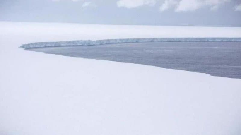 Fotografia aérea do iceberg - Divulgação/ BFSAI / CORPORAL PHILIP DYE