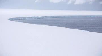 Fotografia aérea do iceberg - Divulgação/ BFSAI / CORPORAL PHILIP DYE